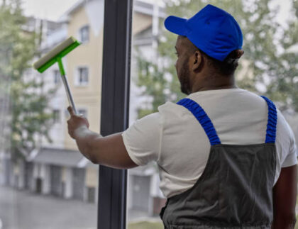 Window Cleaning Costs per Hour in South Africa